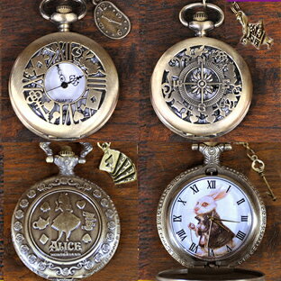 MBB801★当店限定品【不思議の国のアリス懐中時計ネックレス4種類(アリスチャーム/巾着付き】クオーツ式ペンダントウォッチアリスのアンティーク調懐中時計ネックレスペンダント時計ゴシックロリータゴスロリナースウォッチうさぎ鍵トランプ時計.