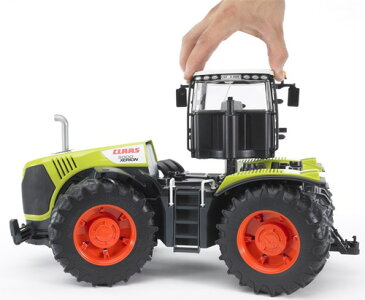 送料無料 車のおもちゃ 砂場 おもちゃ ダンプカー ブルーダー社 プロシリーズ Claas Xerion5000 トラクター 子供 ドイツ 誕生日プレゼント 誕生日 男の子 男 女の子 女 3歳 4歳 5歳 | オモチャ 玩具 車 プレゼント ギフト 外遊び 砂場遊び 出産祝い toy 遊具 知育玩具 知育