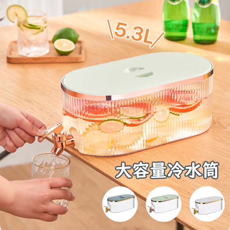 冷水筒 耐熱 耐冷 ピッチャー 横置き 5.3リットル 麦茶ポット お茶ポット 蛇口付き 5.3L 洗いやすい お茶ボトル ドリンクボトル 冷蔵庫 大容量 密封性 広口 水筒 おしゃれ キッチン用品 冷水ポット 飲料水バケット アウトドア 軽量 持ち運び便利 丈夫 耐久性