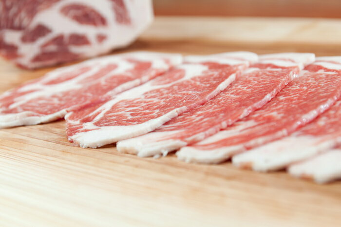 高級松阪豚切り落とし1kgブランド肉切り落とし肉お正月クリスマス通販お取り寄せ大容量1kg三重県産ブランド肉希少豚薄切り肉誕生日記念日お歳暮お中元母の日父の日ギフト