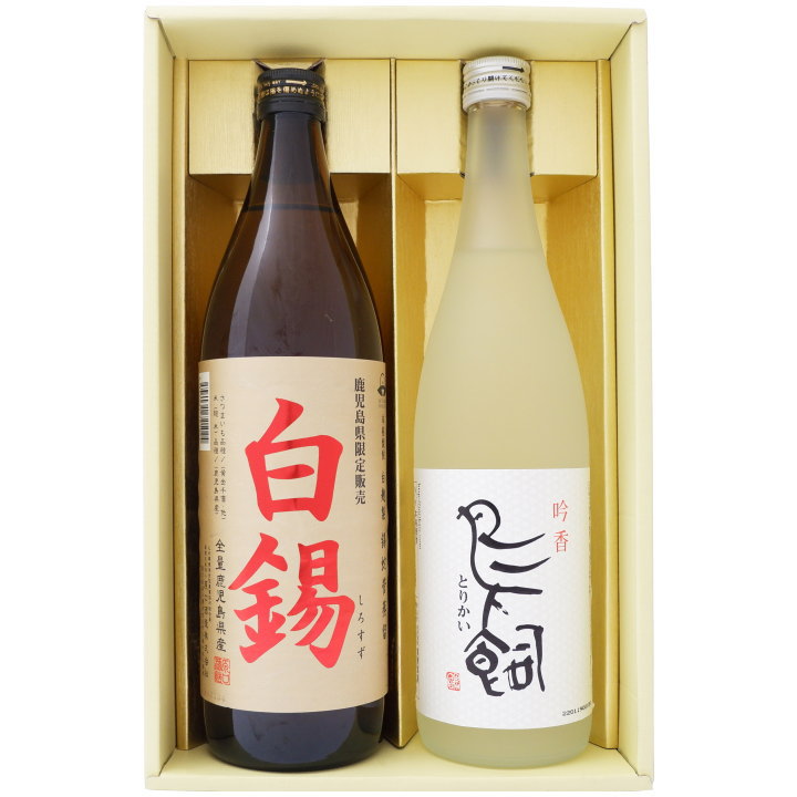 商品情報 鹿児島県限定販売 ※白錫（しろすず） 芋焼酎 25° 焼酎造りの最後の行程は「蒸留」です。醗酵が終わったモロミから蒸気の熱でアルコール分を蒸発させ、それを冷却することで「焼酎の雫」を取り出すことができます。現代の蒸留器ではこの螺旋状の冷却部分はステンレスパイプで造られています。原口酒造はここに敢えて、昔ながらの職人手作りの「錫蛇管」を用いて蒸留液化しています。 （錫蛇管を使用すると、錫の触媒作用で味がやわらかくなり後味が香ばしい　どこかなつかしい焼酎に仕上がります。） 全量鹿児島県産原料で仕込み、昔ながらの錫蛇管を使って蒸留した芋焼酎。数種の原酒をブレンドし、フルーティで華やかな香りと軽快なキレ味が特長の本格芋焼酎です。 【商品名】白錫（しろすず） 芋焼酎 25° 【製造元】原口酒造 【内容量】900ml 【アルコール度数】25度 【原材料】さつまいも（鹿児島県産）・米麹（国産） 【産地】鹿児島県 ※鳥飼 米焼酎　25° 「鳥飼」は熊本県にある焼酎蔵、鳥飼酒造で製造される焼酎の銘柄です。華やかな香りに加え、甘味があって透明感のある味わいは、和食はもちろん、フレンチやイタリアンなどとも好相性。まるで上質な吟醸酒や白ワインを飲むような感覚でたのしめます。 【商品名】鳥飼 米焼酎　25° 【製造元】鳥飼酒造 【内容量】720ml 【アルコール度数】25度 【原材料】米・米麹（白麹） 【産地】熊本県 ◎下記の用途で人気です。 お歳暮、お中元、御歳暮、御中元、御年始、お年賀、御年賀、お年始、母の日、父の日、敬老の日、寒中見舞い、クリスマス、成人式、自宅用、バレンタインデー、ホワイトデー、御返し、お返し、お祝い、御祝い、贈答品、プレゼント、ギフト、贈り物、誕生祝い、誕生日、結婚祝い、出産祝い、出産内祝い、内祝い、結婚内祝い、退院祝い、就職祝い、進学祝い、進学内祝い、記念日、記念品、周年祭、歓迎会、送迎会、歓送迎会、忘年会、新年会、粗品、周年、法人、正月、お正月、お礼、御礼、お祝い、御祝、寸志、快気祝い、新築祝い、開店祝い、長寿祝、還暦祝い、還暦、古希、喜寿、傘寿、米寿、卒寿、白寿、百賀、長寿、香典返し、お土産、手土産、プチギフト、お使い物、進物 など 焼酎/お酒/酒/焼酎 飲み比べ/飲み比べセット/焼酎 セット【送料無料】別途　沖縄は1,000円掛かります。 〈セット内容〉・鹿児島県限定販売 白錫（しろすず） 芋焼酎 25°（原口酒造）900ml×1本・鳥飼 米焼酎 25°（鳥飼酒造）720ml×1本