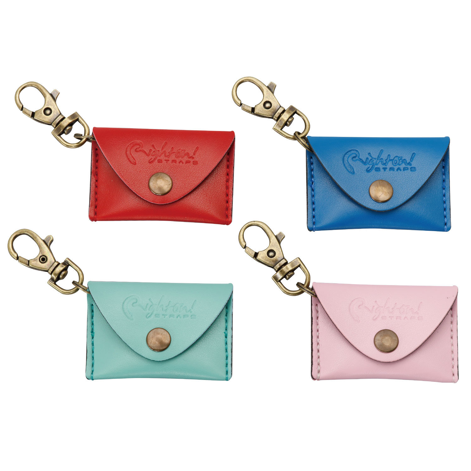 商品情報ポケットサイズ60×40mmこの商品は RightON!STRAPS ピックポーチ PICK POUCH PLAIN ポイントライトオンストラップス ピックケース プレーン ショップからのメッセージ ピックポーチは、ピックがどこにあるかを明確にして、一度に複数のピックを運ぶことができる優れものです！ケースはボタンで簡単に開け閉めができます。 100％動物素材を使わず、フェイクレザーを使用しました。天然素材よりも多くのカラーやスタイルを可能にするだけでなく、環境保全にも貢献します。ポップでビビットなカラーはストラップのワンポイントとしてさりげないおしゃれさを演出します。バッグやキーホルダー、ベルトループなどに取り付け可能で、500円玉を5枚収納可能なので、フェスやスタジオ練習など財布をすぐに取り出せない時なども便利にご使用いただけます。 納期について 在庫がある場合、0-2営業日以内に発送します。4