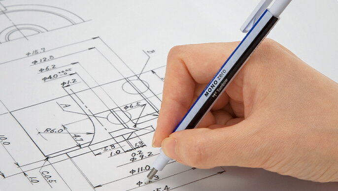 トンボ鉛筆 モノゼロ 丸型文房具 文具 修正具 ホルダー消しゴム 超極細 ノック式 詰め替え式 EH-KUR MONO TOMBOW