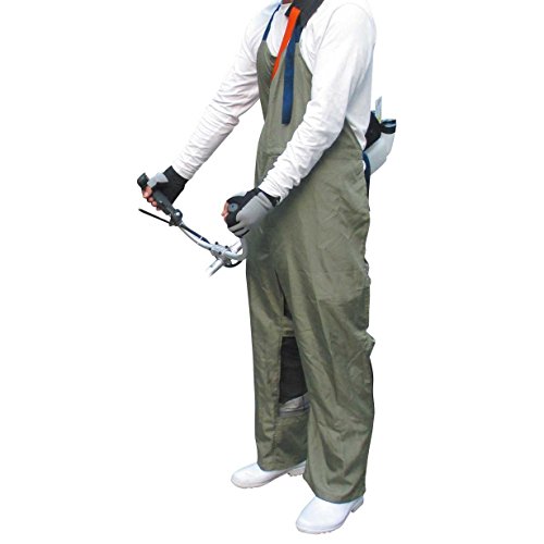 草刈り機を使うならサロペットパンツをはこう!