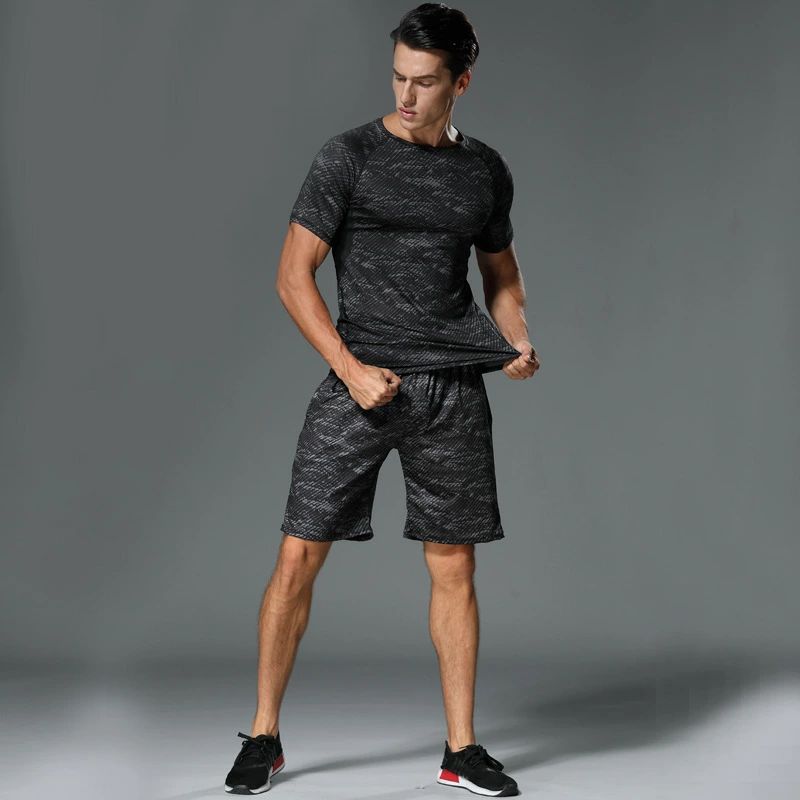 シンプル S 運動着 ボディコン ランニングウェア XL ブラック 2XL メンズ M トレーニングウェア ランニングウェア 夏 マッスル 3XL L 2点セットジムウェア ジャージー 4スタイリング すかっと ダブレット 発汗効果 セットメンズ 上下 スポーツウェア 半袖半ズボン
