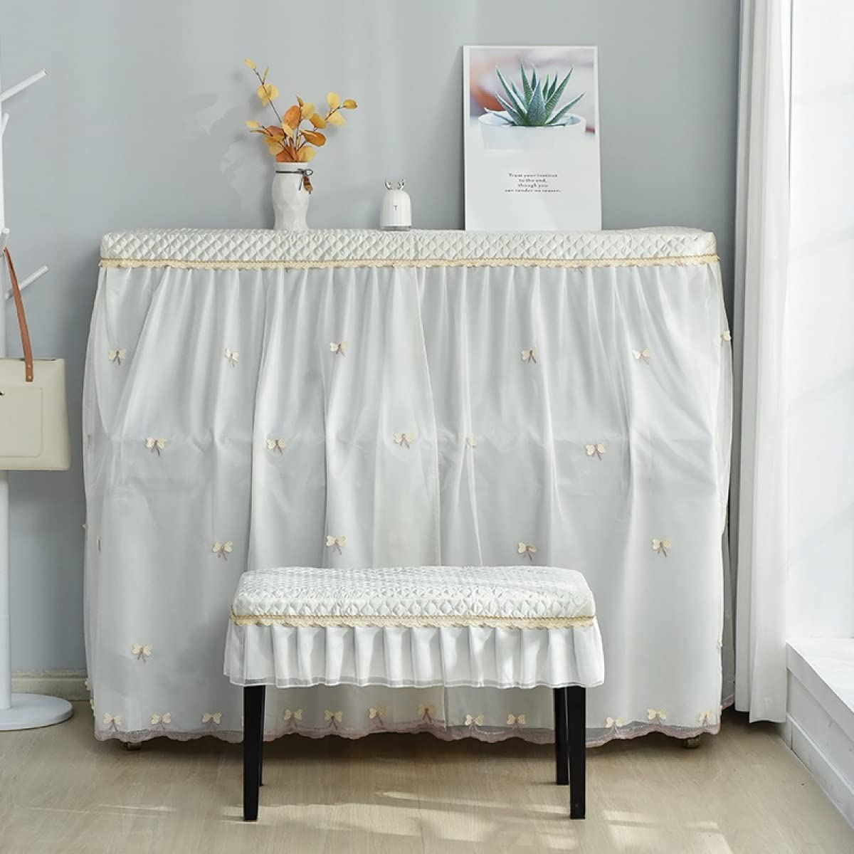 間口148-153cm通用 防塵 標準直立型ピアノ用 優雅 レース 遮光 フリル付き 厚手 アップライトピアノカバー ピアノ掛け 防塵カバー 防塵カバー 北欧 おしゃれ 軽量 柔らかい 汚れ防止 ピアノ 保護カバー フルカバー