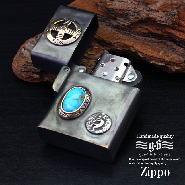 □ 商品詳細 □【素材】■カバー：シルバー925/天然ターコイズ/ブラス（真鍮）■ライター：Zippo社製オイルライター【仕様】■サイズ：縦約5.7cm 横約3.8cm 厚み1.5cm■重量：約90g限定品として作成された完全オリジナルオイ...