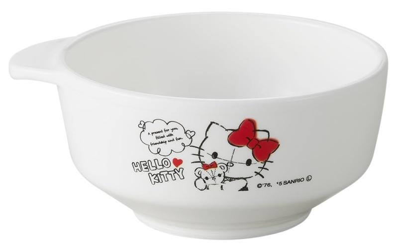 オーエスケー ハローキティ 茶碗 持ち手付 230ml CB-31本体サイズ:直径約99×114×H50mm本体重量:約45g素材・材質:ポリプロピレン原産国:日本容量:約230ml備考:電子レンジ使用OK、食器洗浄機・乾燥機OK