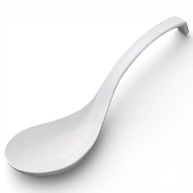 J-kitchens 新生活 ひとり暮らし 器 ・彩 ディナー レンゲ （ 蓮華 ） 19.8x6.5cm 日本製 NEW-L.374487サイズ：約 19.8x6.5cm素材・材質:アクリル樹脂生産国：日本一日の終わりにくつろぐディナータイムに寄り添う、落ち着いた雰囲気のテーブルウェアシリーズです。控えめで洗練されたデザインが、新生活の食卓に上質さと心地よさを添えます。日々の食事からゆったりと過ごす夜の時間まで、さまざまなシーンに自然になじむ使いやすさが魅力です。忙しい毎日の中でも、食事の時間を穏やかに楽しみたい方におすすめのシリーズです。商品写真は、できる限り実物に近い色味となるよう調整しておりますが、ご利用のモニター設定やお部屋の照明環境により、実際の商品と色合いが異なる場合がございます。あらかじめご了承くださいませ。