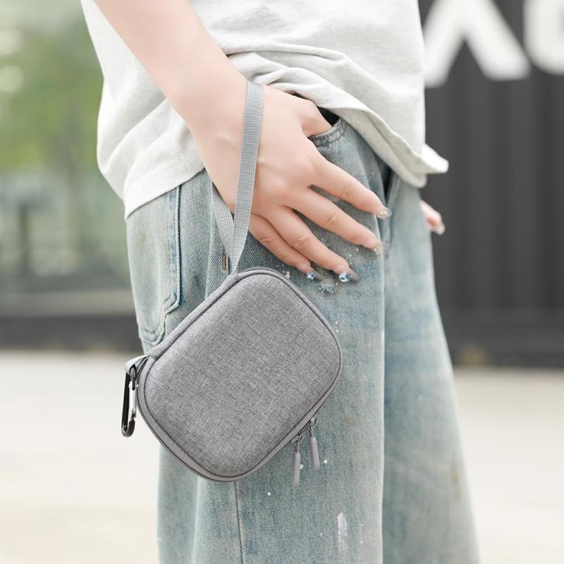 【中古】【輸入品・未使用】McGard 28018クロームボルトスタイルラジアスシートボルトロック（M14 x 1.5スレッドサイズ） - 4個セット