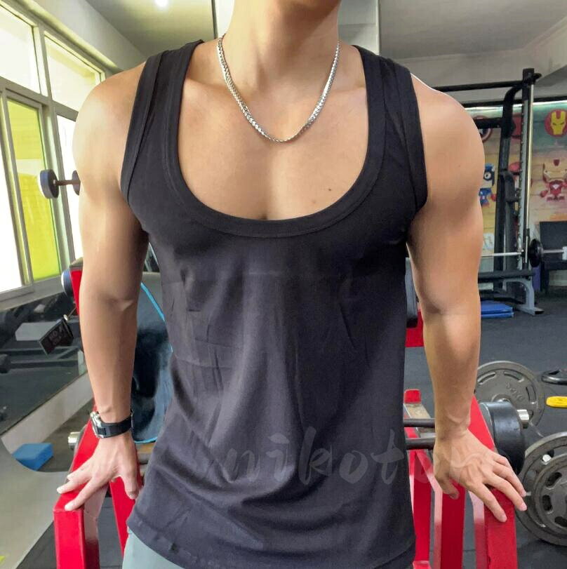 Rakuten - Uネック ノースリーブ タンクトップ メンズ トップス トレーニングTシャツ フィットネスウェア ストレッチ 無地 シンプル スポーツTシャツ スリム 筋トレ ジョギング 運動 ランニング おしゃれ カジュアル 夏物