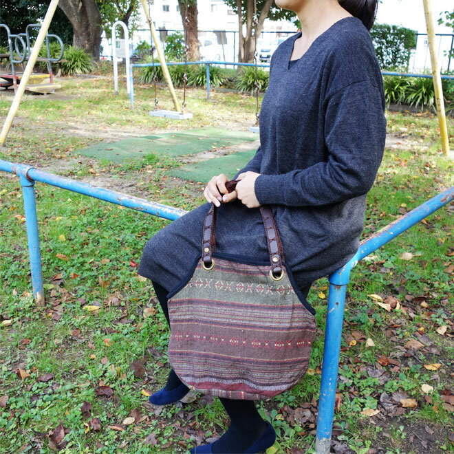 ショルダーバッグ マチ付き トートバッグ Aタイプ バッグ カバン 大容量 おしゃれ シック エコバッグ ショッピング 通勤 通学 デイリー エスニック バッグ ショルダーバッグ アジアン エスニック バッグ アジアン雑貨 ギフト 女性