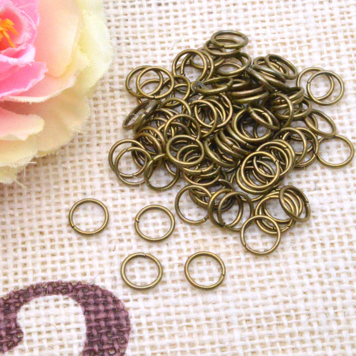 【100円均一】 丸カン 金古美 8mm 約100個 | レジンやハンドメイドアクセの必需品の丸カンが大量！ レジン パーツ / ネックレス イヤリング 手芸 材料 手芸 パーツ ハンドメイド (手芸・クラフト アクセサリーキット) レジン パーツ ninastore-10000389 レジンアクセサリーパーツのニーナ サンプル画像3