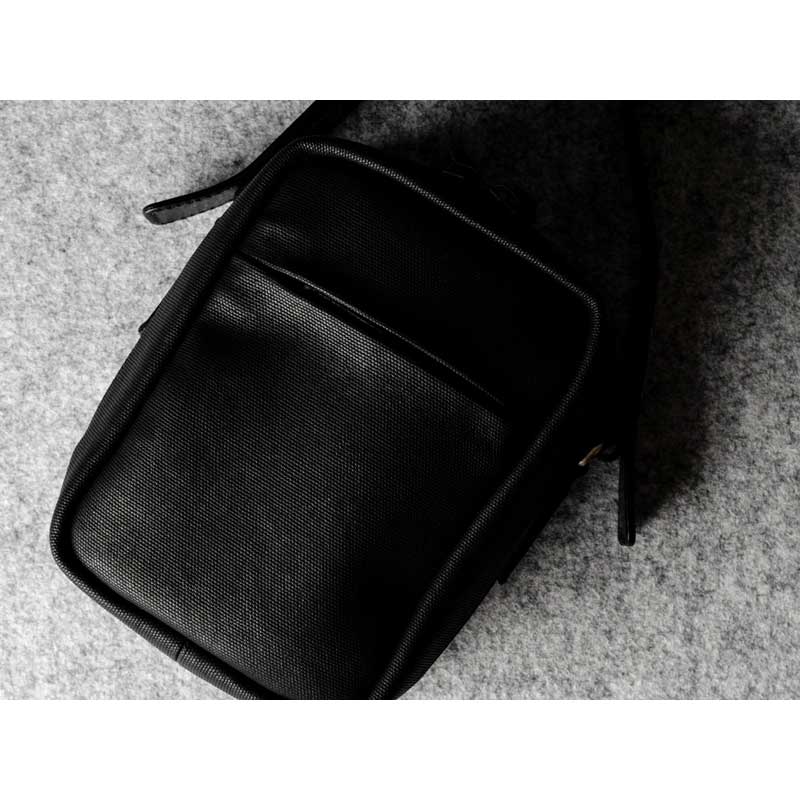 hardgraft イタリアン製 キャンバス ショルダーバッグ Black ブラック おしゃれ シンプル カメラバッグ 普段バッグ かばん ポーチ 斜めがけ バッグ Italian cotton twill canvas Camera Bag QUINT-BLK nine-select-10001433 NINE SELECT サンプル画像3