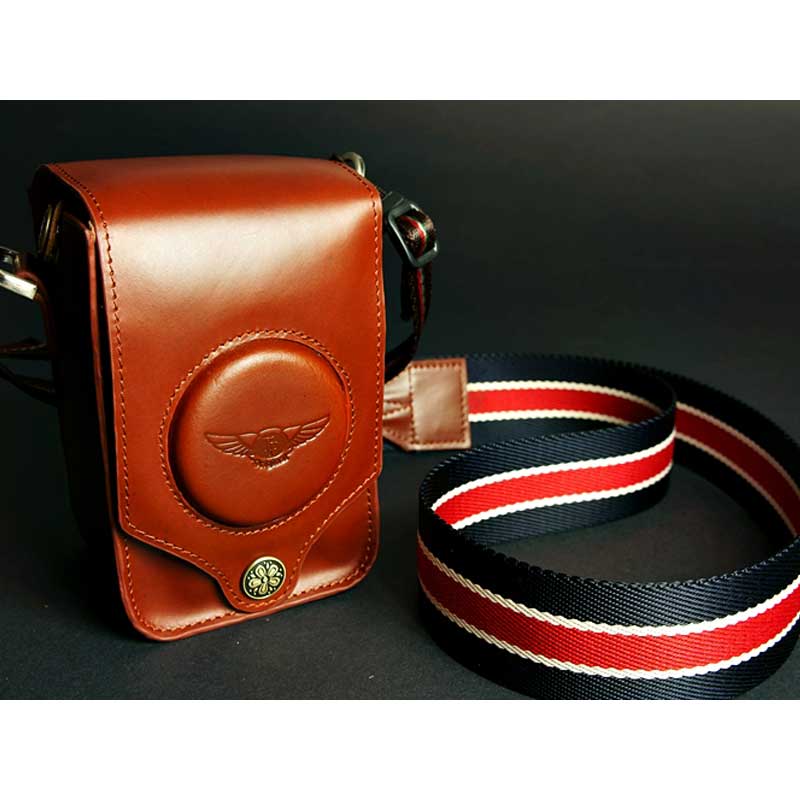 TP Original Oil leather Retro Camara Case Brown TC01BR オイルレザー レトロ カメラケース ショルダーストラップ付き 本革 牛革 カメラポーチ レンズポーチ ミニバッグ 高級感 シンプル おしゃれ かっこいい カメラ女子 クラシック お散歩 旅行 camera pouch lens pouch