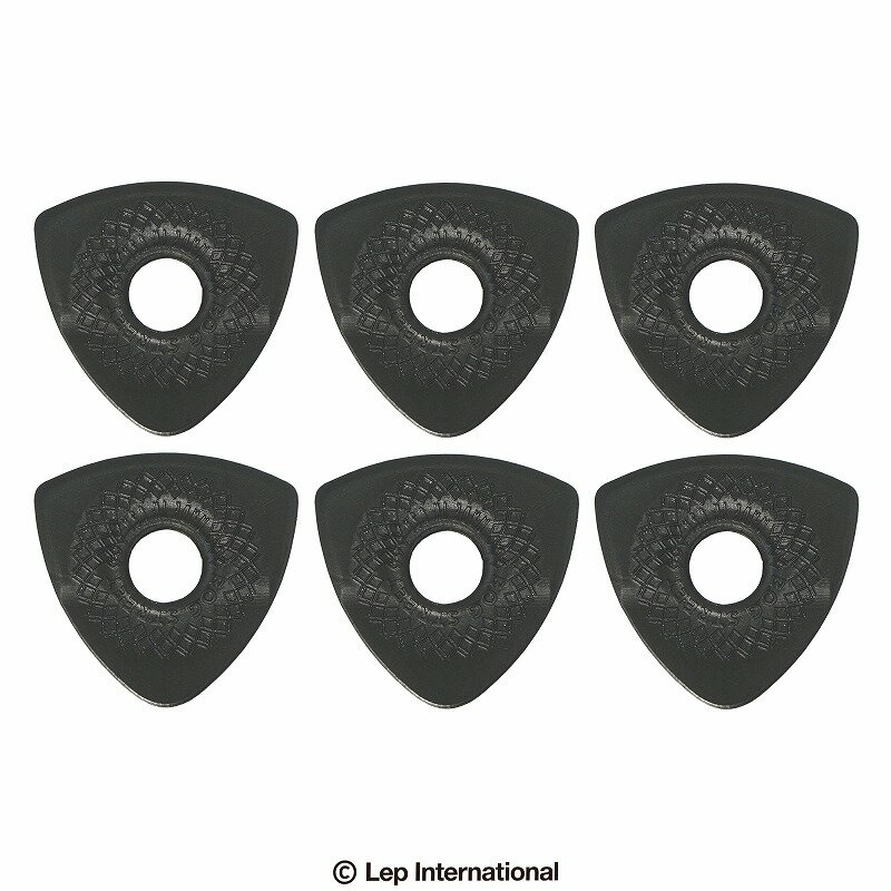 BOG STREET / AXE CUT: LIGHT 6-pack ボグストリート / アックスカットライトシックスパック このパックは ・AXE CUT: LIGHT のピックが6枚入っています。 AXE SERIESピックのデザインは、安定したグリップとプレイアビリティを実現するために設計された、ユニークなピックです。 3つの面でご使用いただけるよう作られて、テクニックやスタイルに柔軟に対応できる3種類のタイプがあります。 ●AXE CUT: LIGHT 最もスタンダードなサイズのトライアングルピックシェイプで、0.5mm厚のスタンダードなエッジが1点と、1.5mm厚のベベルチップが2点あり、様々なスタイルに広く対応することができます。 BLADEよりも大きいので、コードやベースに向いたピックです。 ●マテリアル BOG STREETピックは1枚ずつ独自に製造され、最高水準の品質でレーザーフィニッシュされます。 このプロセスによりピックの3つの側面全てに連続した成形エッジが作成され、最適なストリングリリースを実現します。 ピックはルピタルと呼ばれる高品質アセタール共重合体で成形されています。 ルピタルは入手可能な中では最も強力なエンジニアリングプラスチックの1つで、高強度、高耐衝撃性、靱性で知られます。暖かな音色とスムースなストリングリリースが特徴です。 BOG STREET Bog Streetはギタープレイの経験をさらに発展させるアクセサリーを制作しています。