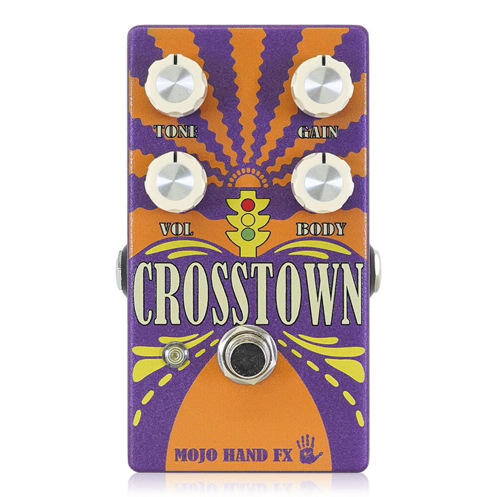 Mojo Hand Fx　Crosstown モジョハンド エフェクツ / クロスタウン Mojo Hand Fx Crosstown Fuzzは、ゲルマニウムトランジスタとシリコントランジスタを組み合わせたハイブリッドタイプのファズフェイス系ファズペダルです。 往年のファズフェイス回路により多くのコントロールを設置し、よりフレキシブルに、ローノイズなオペレーションを実現しました。音色も安定しています。 Mojo Hand Fxが手作業でマッチングさせたゲルマニウムトランジスタとシリコントランジスタのペアは、内部バイアスコントロールでさらなる音色のバリエーションを作ることができます。 歪みの構造そのものを微調整し、自分だけのファズトーンを作ってみてください。もちろん、バイアスを変更したからといってオーバーヒート等の問題が起こることもありません。 Crosstown Fuzzのバイアスコントロールは、最もアグレッシブな設定に於いても音色の明瞭さを失うことなく、ギターのVolumeと組み合わせることでナチュラルなファズトーンが得られます。Crosstown Fuzzは、スタンダードなGain、Volumeコントロールに加え、2つのEQコントロールを搭載。Toneノブはトレブルを中心に、周波数全体のフルレンジな音色を調整します。 もう1つのBodyコントロールはファズフェイス回路のキャラクターに於いて重要なローエンドをエンハンスすることができます。Bodyコントロールを高く設定すればファットなベースレスポンスが得られ、低く設定すればスムースでクリーミーなトーンとなります。特にシングルコイルとハムバッカーのギターを切替えた際にはこのコントロールが有用です。 Crosstown Fuzzは、多くのファズフェイストーンを作ることの出来るファズペダルです。ヘンドリクスやトロワーのトーンから自分だけのシグネチャーファズサウンドまで、Crosstown Fuzzは様々な音色が得られます。 トゥルーバイパススイッチングとローノイズオペレーション、スタンダードなセンターマイナス（ネガティブグラウンド）DC9Vアダプターで駆動します。 ●コントロール Volume：音量を調整します。 Gain：ファズの歪みの強さを調整します。 Tone：トレブルを中心に音色全体を調整します。 Body：ローエンドの太さを調整します。