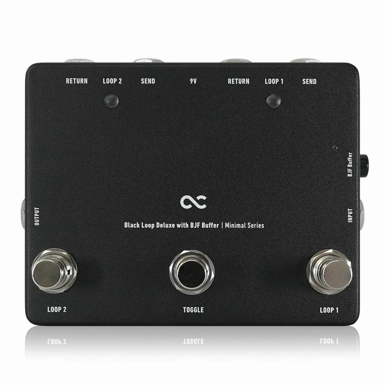 種類：スイッチャー アダプター：DC9V 電池駆動：- コントロール：LOOP 1、LOOOP 2、TOGGLE、BJF Buffer One Control / Minimal Series Black Loop Deluxe with BJF Buffer ワンコントロール / ミニマルシリーズブラックループデラックスウィズビージェイエフバッファー ■POINT ・2つのエフェクトループを自由に操作できるスイッチャー ・インプット部にON/OFF可能なバッファを内蔵 ・2つのエフェクトループのON/OFFを同時に反転するTOGGLEフットスイッチ One Control Minimal Series Black Loop Deluxe with BJF Bufferは、2つのエフェクトループを搭載した2ループスイッチャーで、スイッチングによって様々な切り替えを実現しました。 インプット部にはON/OFF可能なBJF Bufferを備え、トゥルーバイパスまたはバッファードバイパスのループスイッチャーとして使用可能です。 Black Loop Deluxe with BJF Bufferには、3つのフットスイッチを搭載しています。そのうち、左右の2つのフットスイッチは、LOOP1とLOOP2のエフェクトループをそれぞれ個別に操作します。 最大の特徴は、中央にあるTOGGLEフットスイッチです。このフットスイッチは、2つのエフェクトループのON/OFFを反転させるように使うことができます。 ・2つのエフェクトループが両方ともONのときにTOGGLEフットスイッチを踏むと、両方ともOFFになります。 ・2つのエフェクトループが両方ともOFFのときにTOGGLEフットスイッチを踏むと、両方ともONになります。 ・LOOP1だけがONのときにTOGGLEフットスイッチを踏むと、LOOP2だけがONになります。 ・LOOP2だけがONのときにTOGGLEフットスイッチを踏むと、LOOP1だけがONになります。 このフットスイッチにより、2つのエフェクトループはどんな状態からでも1つのフットスイッチを踏むだけで、希望のエフェクトループのON/OFFを切り替えることができるようになりました。 例 ・LOOP1がONのとき、両方ともONにしたい→LOOP2フットスイッチを踏む ・LOOP2がONのとき、LOOP1だけをONにしたい→TOGGLEフットスイッチを踏む ・両方ONのとき、LOOP1だけをONにしたい→LOOP2フットスイッチを踏む ●BJF Buffer 多くの“バッファー”に抱かれるイメージを覆す、圧倒的にナチュラルなBJF Buffer。 ・ゲインを正確に1にすること。 ・インプットインピーダンスでは、音を変えないようにすること。 ・アウトプットは強くなりすぎないようにすること。 ・ノイズは極限まで少なくすること。 ・オーバーロードしたときに、音が悪くならないようにすること。 BJFのこだわるバッファーの条件を満たし完成したBJF Bufferは、世界中多くのプロフェッショナルの足元で、ギターシグナルの手助けをしています。 多くのエフェクトが後に接続したものほど効果が強くなるのに対し、バッファは先に接続したものの効果がより多く出ます。インプット部にBJF Bufferを組み込む意味はここにあります。BJF BufferをONにすることにより、全体の音色を暖かでナチュラルなトーンへと安定させることができます。 サイズ：94D×118W×38H mm(突起含まず） 　　　　97D×126W×55H mm(突起含む） 重量：380g ●Minimal Series One Control Minimal Seriesは、ペダルの製造において一切の無駄をそぎ落とし、最小、極小サイズを実現し、シンプルながら洗練された機能性を集約し、完成しました。まさにMinimal=最小限と言うにふさわしいペダルです。 ・「最小限」のために One Controlは、高い生産性と堅牢さを同時に確保できる、画期的なPCB配列を考案、実現することで、それまで「手作業でやらざるを得なかった」組み込みを実現しました。余計な手間や無駄をそぎ落とし、必要な労力を最小限に抑えることで生産効率が向上。最小限のプライスを実現しました。 One Control Minimal Seriesは、筐体にも最小限のサイズを実現。足下で余計なスペースを取ることがなく、同時に操作に気を遣う必要もない、スタンダードかつ最小限のスペースで使えるペダルです。 そして、One Control Minimal Seriesはエフェクターをボードに並べ、快適に使用するために必要な最小限の機能を有しています。 「あと1つ、この機能が欲しい」、そんな時、One Control Minimal Seriesの最小限の機能が大きな力となるでしょう。 【One Control】 One Controlの細部にまで拘った商品は、贅沢という言葉が一番しっくりくるでしょう。これまでの製品を凌駕するその品質とスペック、徹底したユーザーフィードバックの拾い上げによる商品構築は、一番の遠回りに見えますが、実は一番の近道であると言うことを我々の商品によって実証できると確信しています。One Controlを足元に置いて、歴史の証人になりましょう。