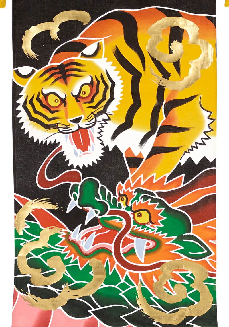 五月人形 ワタナベ 名前旗 室内用 手描本染タペストリー 龍虎 小 単品 家紋または名入れ代込み 【2025年度新作】 wtk-taperks
