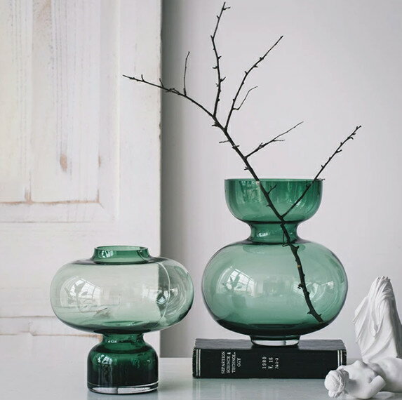 ガラス フラワーベース 花瓶 グリーン