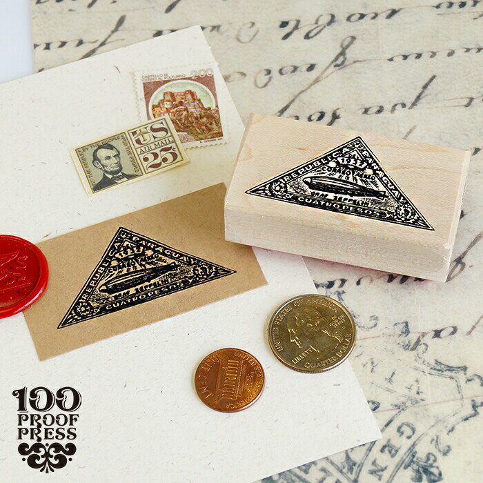 ラバースタンプ 輸入 100Proof Press ツェッペリン飛行船三角切手 Triangular Zeppelin Stamp #4097 航空切手 パラグアイ 飛行船 ツェッペリン スタンプ おしゃれ アンティーク クラシック はんこ クラフト ヨーロッパ 海外 100プルーフプレス