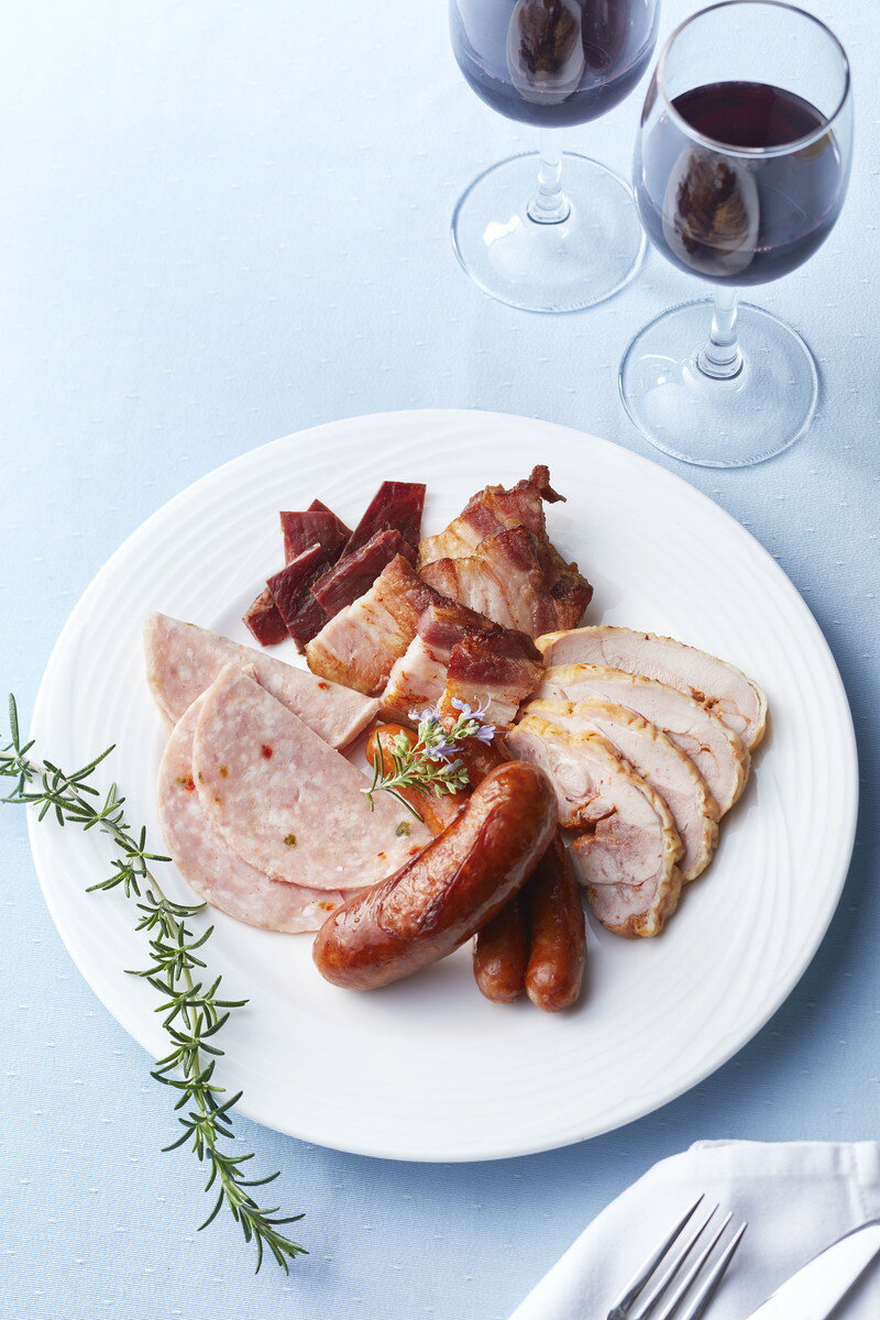 [ぶどうの樹] ギフトセット スモーク 6点セット (ソーセージ(78g)×1、ベーコンブロック(100g)×1、スモ..