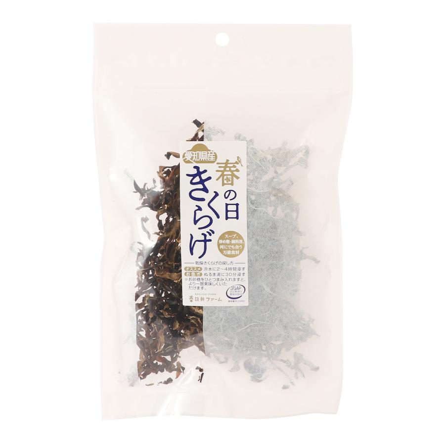 【商品特徴】レストランや中華料理店、家庭料理でも使われるきくらげ。 それらのほとんどは中国などの海外で生産されたものです。 海外産が悪いわけではありませんが、せっかく日本で食べるのならば、日本で育ったものを食べて欲しい。 国内で農薬を使わず安心・安全に育てたきくらげを食べてもらいたい。 そんな思いから、春日井ファームはきくらげ栽培を始めました。 きくらげには、カルシウム、食物繊維、鉄分、ビタミンDが豊富に含まれています。 高血圧や動脈硬化の予防、便秘改善、鉄欠乏性貧血の予防などが期待できます。 サラダ、スープ、炒め物、ちゃんぽん、ラーメンまで、どんな料理にも使える万能食材です。 乾燥きくらげは、ひとつ常備しておくだけで、毎日の献立がぐっとラクに、そして美味しく仕上がります。 味なじみが良く、和・洋・中どのジャンルにも相性抜群。 忙しい日の時短調理にも大活躍します。 商品説明メーカー所在地 原材料 アラゲキクラゲ(愛知県産) サイズ 252×157×30(mm) 原産国 日本 内容量 30g アレルギー表示 なし 温度帯 常温 メーカー名 ホンダロジコム株式会社愛知県春日井市八田町5-16-6