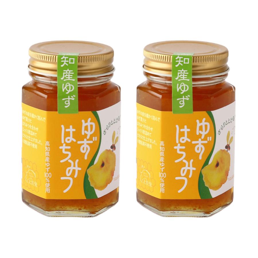【商品特徴】ゆずの皮を細かく刻んで、ゆず果汁とはちみつを合わせじっくり煮詰めてとろりと仕上げました。 はちみつのまろやかな甘さが、ゆずの酸味やほろ苦さ、風味とマッチ。 お湯や冷水にもさらりと溶けます。 トーストにもピッタリ。 商品説明メーカー所在地 原材料 はちみつ(国内製造)、ゆず加工品(果皮、果汁) サイズ 91×110×55(mm) 原産国 日本 内容量 170g×2 アレルギー表示 なし 温度帯 常温 メーカー名 高知県特産品販売株式会社高知県高知市新田町14-14