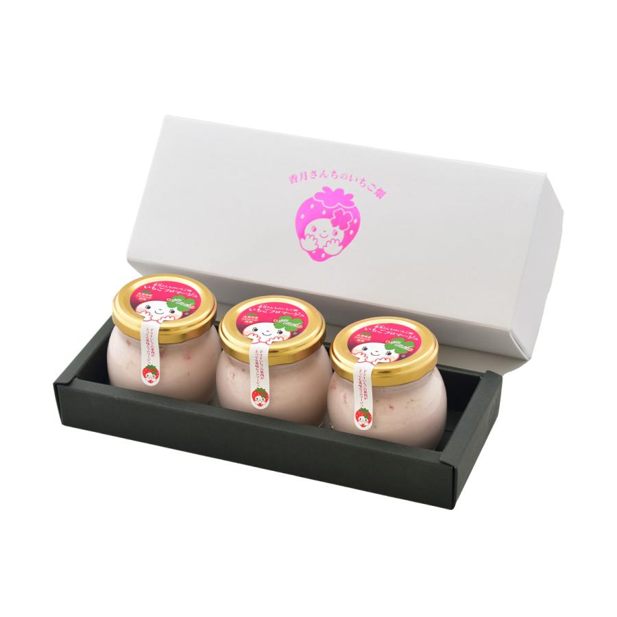 【商品特徴】佐賀県産いちごにクリームチーズと生クリームを加え、ドライいちごを砕いて混ぜ込みドライいちごを1枚乗せた贅沢なレアチーズケーキです。 大切な方への贈り物にオススメです。 〜香月農園〜 佐賀県と福岡県の県境でいちごを栽培して20年。 これまでも多くの方に当農園の「さがほのか」を楽しんでいただき、ご好評をいただいております。 いちごが育つ土作りからこだわり、立ったまま作業ができる高設栽培ではなく、あえて土耕栽培を採用し常に美味しいいちご作りへの探求に余念がありません。 さがほのかは果肉も大きく香りも良く、中の果肉が白いのが特徴です。 果肉がしっかりしているので日持ちがよく、佐賀では主流品種の1つとなっています。 愛情込めて育てた「さがほのか」のいちごを是非ご賞味ください。 商品説明メーカー所在地 原材料 いちご(佐賀県産)、生クリーム、クリームチーズ、砂糖、ゼラチン、レモン果汁 サイズ 90×230×70(mm) 原産国 日本 内容量 80g×3個 アレルギー表示 乳、ゼラチン 温度帯 冷凍 メーカー名 香月農園佐賀県神埼市千代田町柳島1959