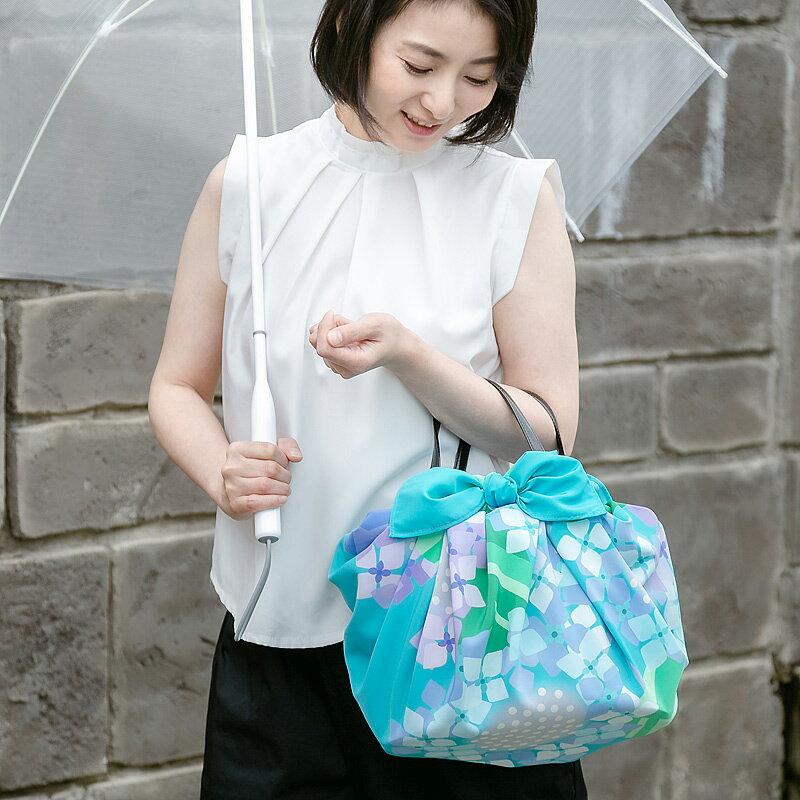 超撥水風呂敷ながれ 紫陽花 あじさい（平織96cm）日本製 朝倉染布 レイングッズ エコバッグ 防災 周年記念品 結婚式引き出物 退職祝い
