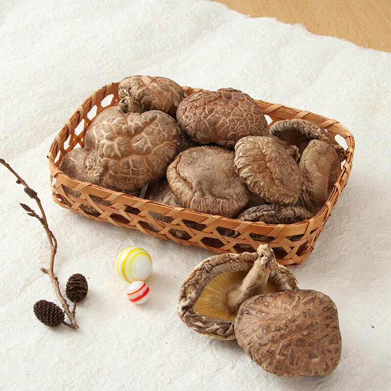 大分県産椎茸「どんこ」〔120g〕