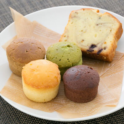 ブルーベリージャム＆焼き菓子詰め合わせ 島崎商事 高知県 自社農園で収穫したブルーベリーを従業員が一粒一粒、手摘みしました