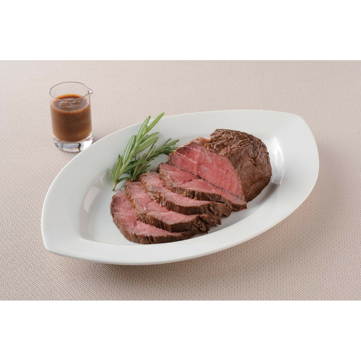 ＜ホテルオークラ＞神戸牛ローストビーフ