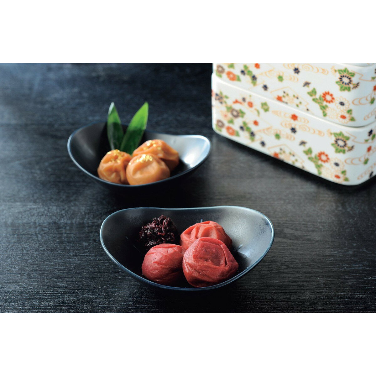 紀州南高梅 絹梅 有田焼容器入