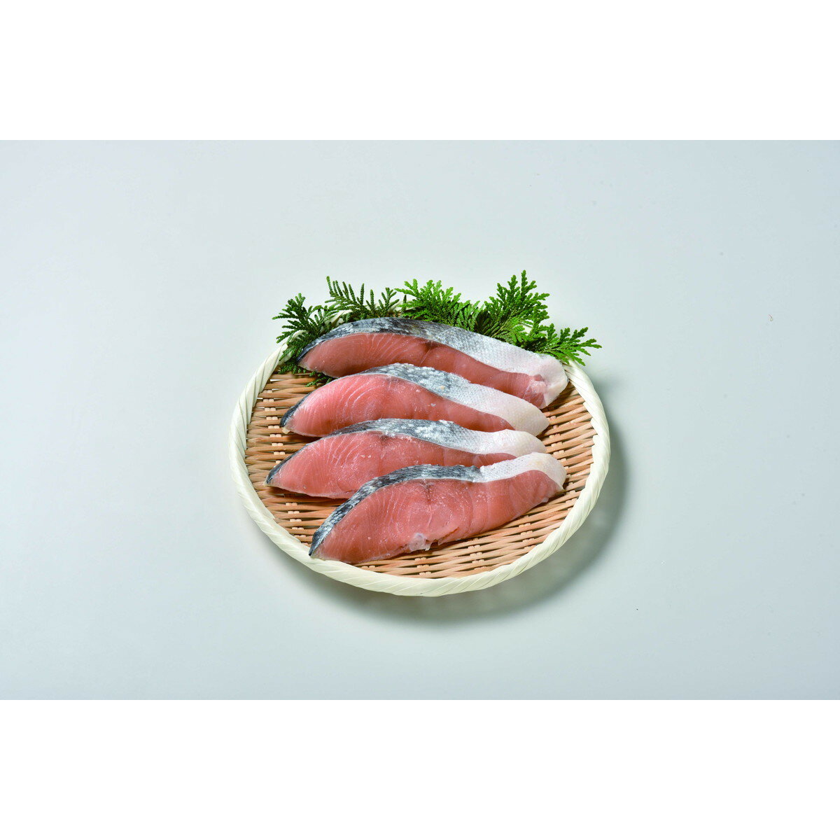 三協水産 北海道日高沖 船上活〆桜鱒切身と秋鮭切身【沖縄県・離島 配送不可】