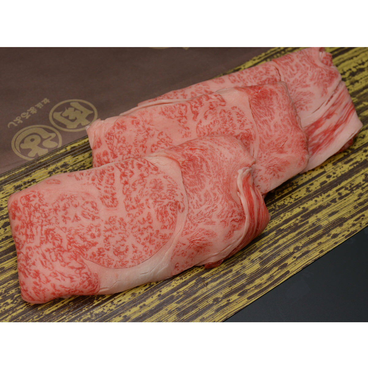 産直お取り寄せNセレクトの松阪牛しゃぶしゃぶ用 ロース 300g 三重県産 松坂牛 松阪まるよし 牛肉 和牛 国産 ブランド肉 冷凍｜アングル2