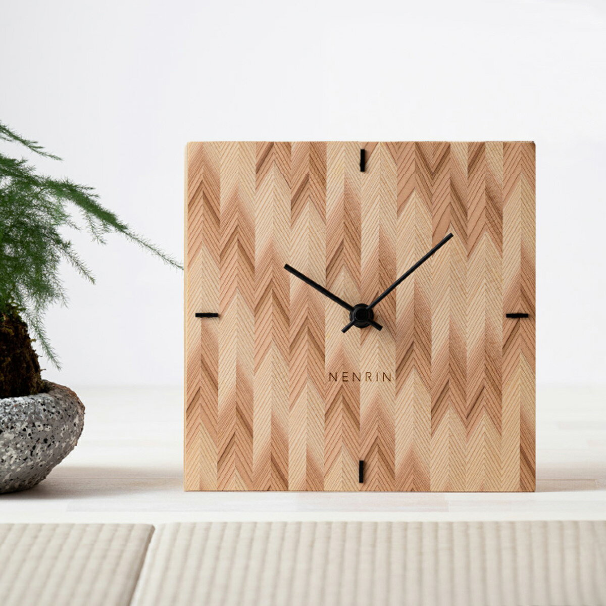 NENRIN CLOCK 175 矢絣 壁掛け兼置き時計 補助脚付き 掛け時計 置時計 インテリア時計 おしゃれ インテリア 雑貨 お取り寄せ【北海道・離島 配送不可】
