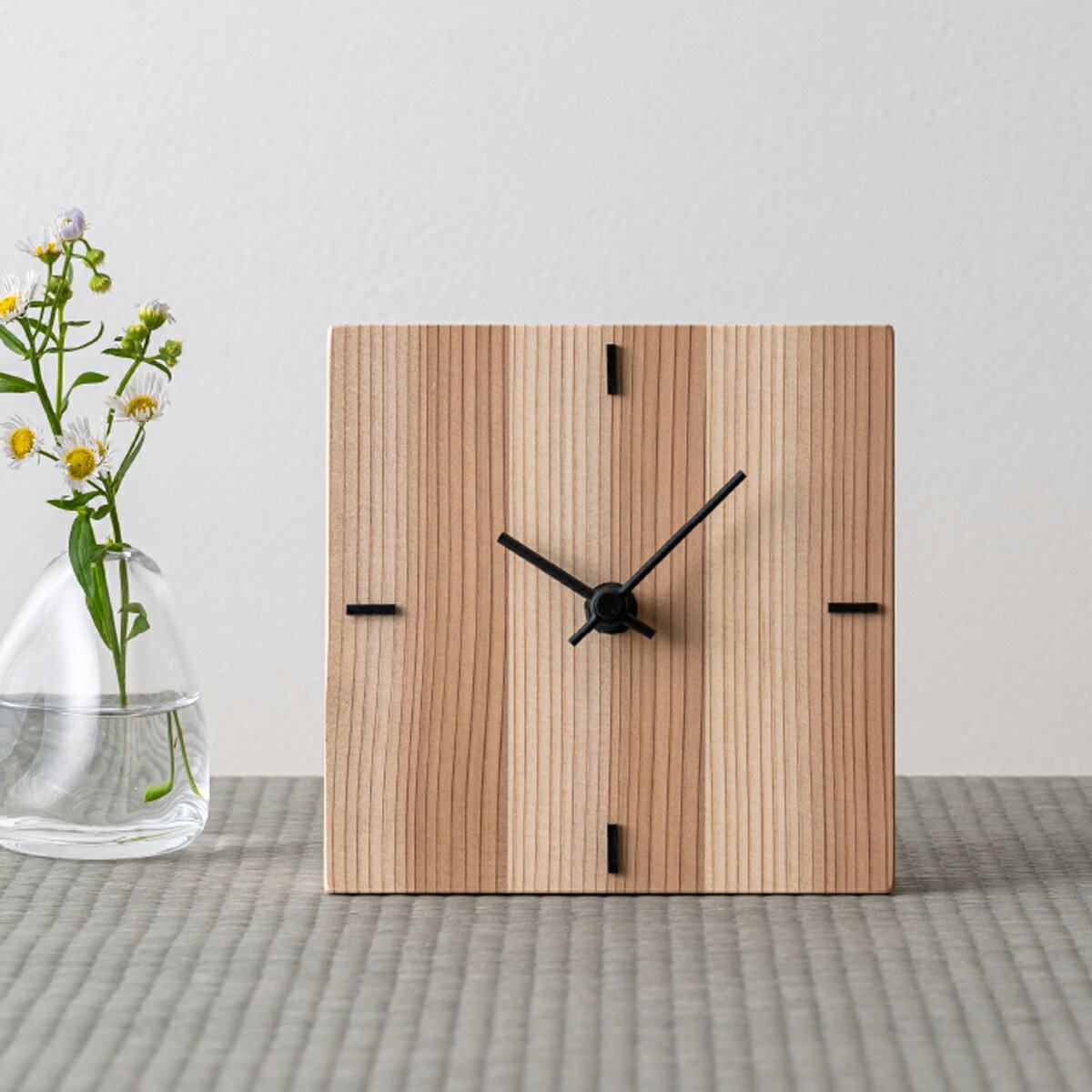 ko NENRIN 縞 置き時計 電池 時計 おしゃれ インテリア時計 テーブルクロック 木製 インテリア 置時計 天然木 雑貨 お取り寄せ【北海道・離島 配送不可】