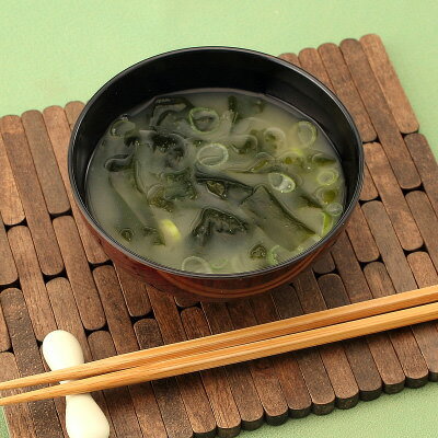 送料無料 ご家庭で手軽に本場の鳴門わかめを! 『カットわかめ』30g×5 | 株式会社山田海産物・兵庫県