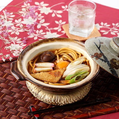 八丁味噌の深い味わい 味噌煮込うどんセット