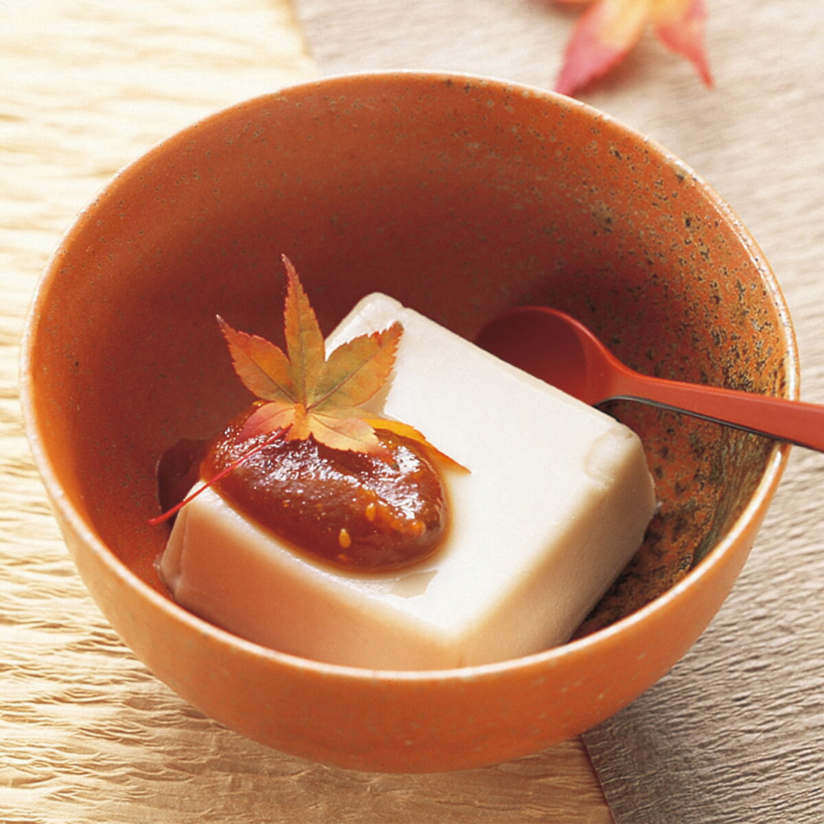 ごまの風味となめらかもっちり食感が やみつきに! 葛ごまどうふの詰合せ
