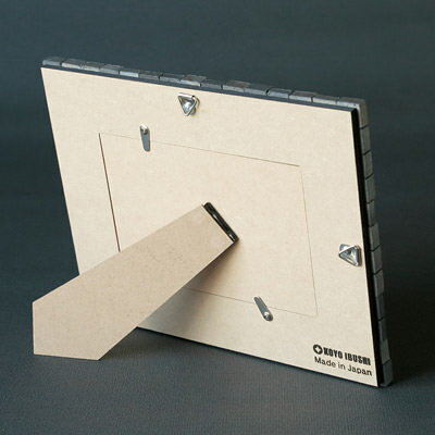 送料無料 自然な焼きむらが個性的 いぶし瓦 「ARARE FRAME ハガキ」