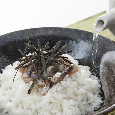 牧島流鯵茶漬け塩味セット 有限会社徳信 長崎県 あつあつご飯にお湯を注ぐだけ。乾燥茶漬けでは味わえない贅沢な味わい