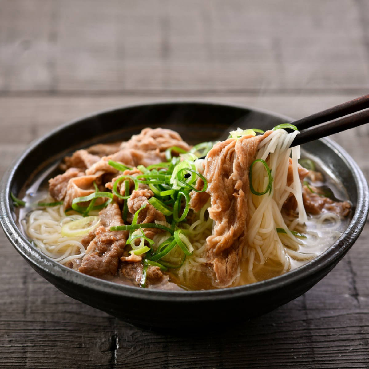 肉すい 4食 200g×4 惣菜 スープ 肉料理 和風惣菜 牛肉 国産 肉吸い 無添加 簡単調理 温めるだけ 大阪グルメ 大阪ソウルフード 関西だし 夜食 軽食 nipponselect-10101930 産直お取り寄せNセレクト サンプル画像3