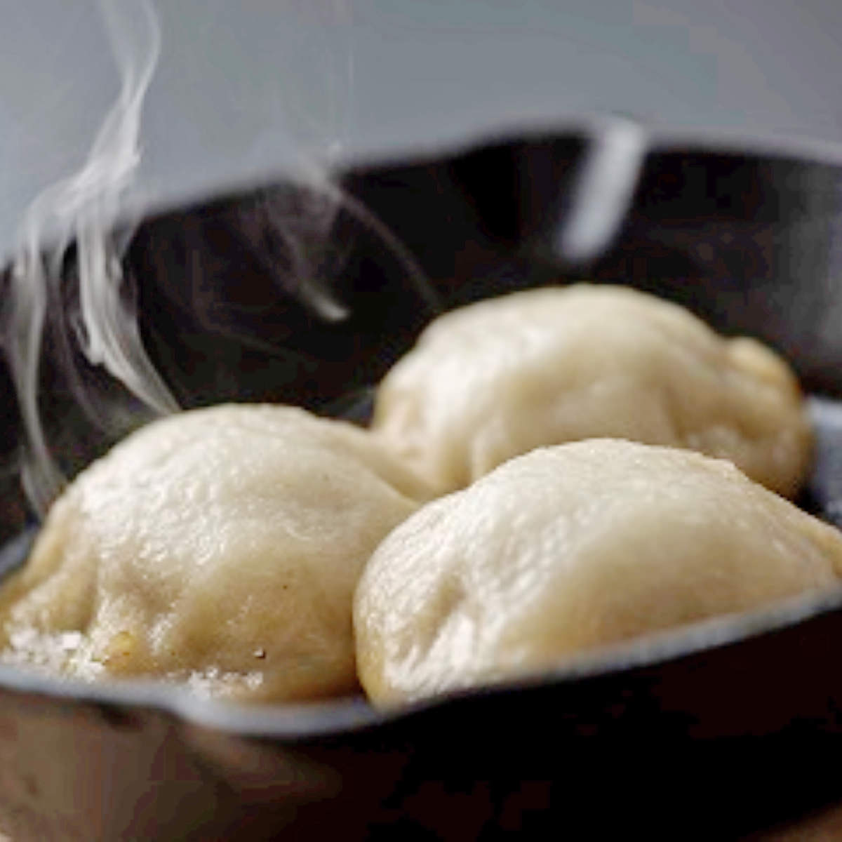 長崎 焼小籠包 もみじ豚 電子レンジ専用 28個入 中華 惣菜 点心 雲仙うまか豚もみじ ブランド豚 おかず 小籠包 ジューシー おつまみ 電子レンジ しょうろ...