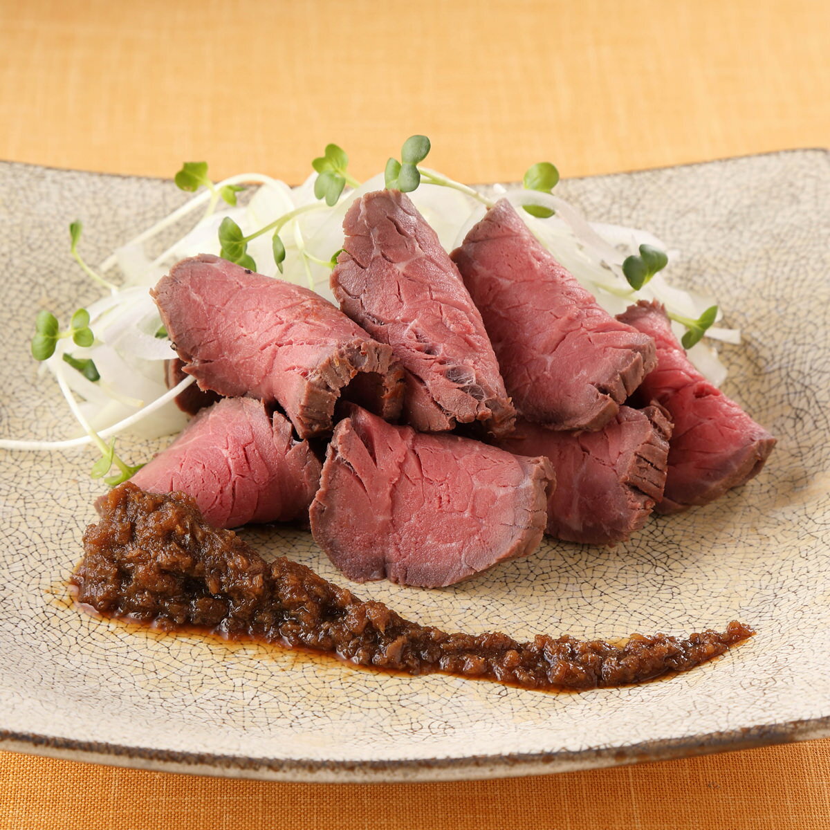 鈴なり監修 国産牛ローストビーフ鈴なり監修 国産牛ローストビーフ 特製ごぼうソース付き 肉惣菜 牛肉 冷凍 ローストビーフ ブロック オードブル お取り寄せ