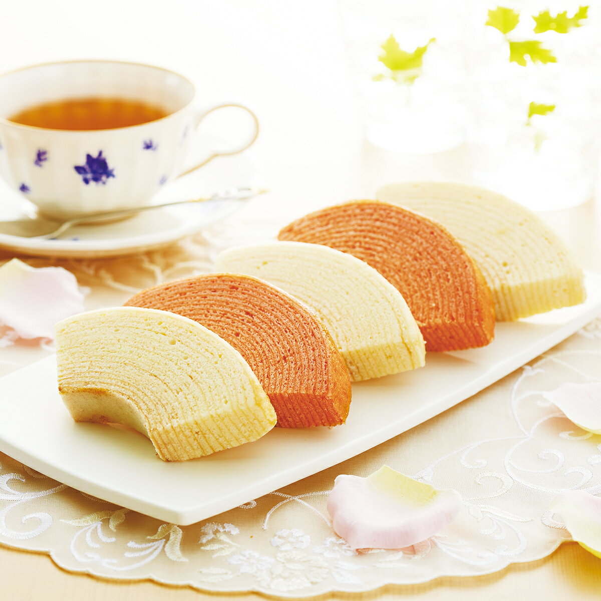 楽天ランキング1位 コローレ ル ボヌール ガトー 12箱 2種 詰合せ バームクーヘン 焼き菓子 洋菓子 バウムクーヘン スイーツ デザート 焼菓子 おやつ クーベルチュール ホワイトチョコ いちご味 個包装 ご当地スイーツ お取り寄せスイーツ 岐阜 ヌベール 数量限定 特売 楽天ランキング1位 コローレ ル ボヌール ガトー 12箱 2種 詰合せ バームクーヘン 焼き菓子 洋菓子 バウムクーヘン スイーツ デザート 焼菓子 おやつ クーベルチュール ホワイトチョコ いちご味 個包装 ご当地スイーツ お取り寄せスイーツ 岐阜 ヌベール 数量限定 特売