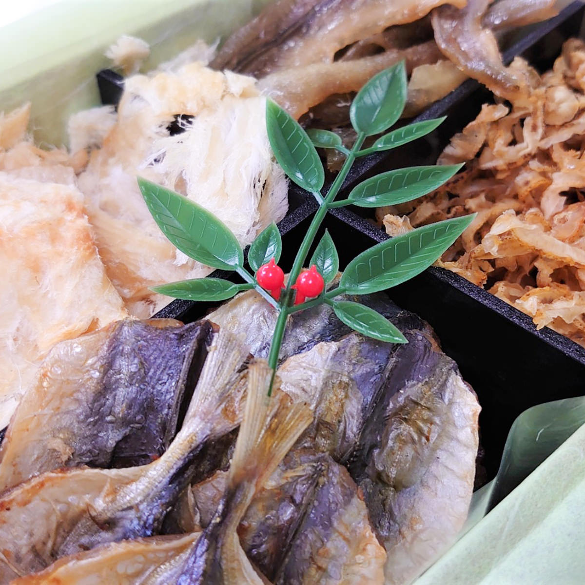 特選 珍味 4種 詰合せ うらしま 1箱 詰め合わせ セット 乾物 おつまみ 焼小あじ 焼あなご ちぎりえい 焼帆立貝ひも 貝ひも ホタテ アジ アナゴ えい 海鮮 お酒のアテ 愛媛 龍宮堂