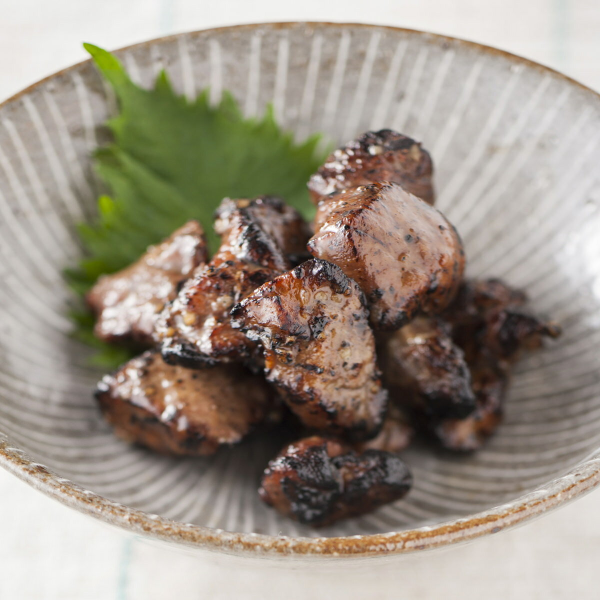 馬肉の炭火焼き2個セット 馬肉 和風惣菜 おかず おつまみ ご飯のお供 炭火焼 肉料理 熊本名物 惣菜 炭火焼き 桜肉 熊本【北海道・沖縄・離島 お届け不可】