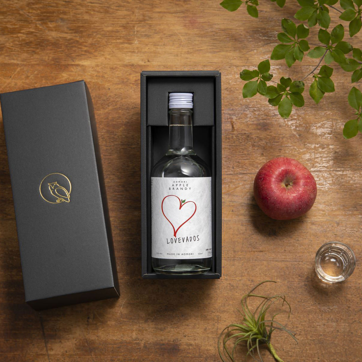 󥢥åץ¤ LOVEVADOS APPLE BRANDY 25 Ȣ ֥ǡ μ  åץ֥ǡ Ŀ  Ŀ